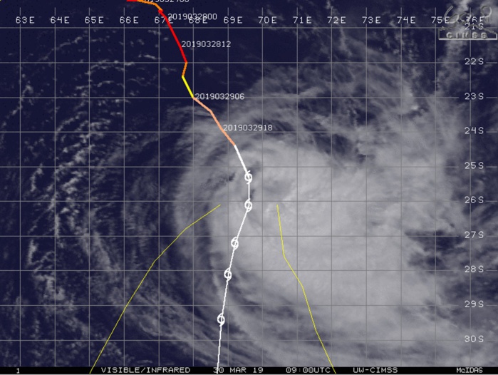 09UTC: JOANINHA(22S) still has estimated winds gusting near 140km/h