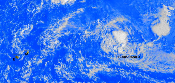 06/0245UTC. TC 08S. SATELLITE SIGNATURE HAS DRAMATICALLY WEAKENED FOR THE PAST 12HOURS AS THE SYSTEM IS DEALING WITH A MARGINAL ENVIRONMENT. PH.