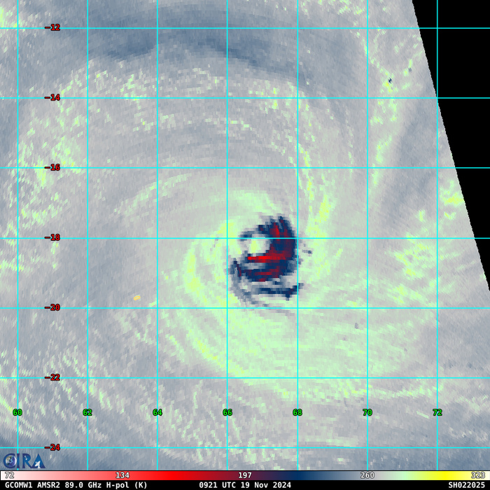 Former Super Typhoon 25W(MAN-YI) dissipating//TC 02S(BHEKI) peaked at CAT 4 US gradually weakening approaching MASCARENE Islands//1909utc