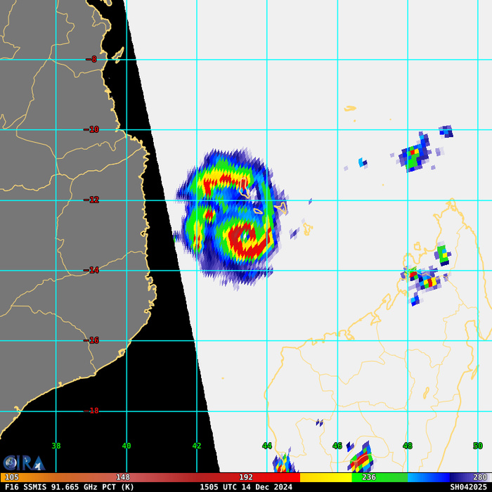 Very destructive CAT 4 04S(CHIDO) hit MAYOTTE hard now bearing down on MOZAMBIQUE// 1415utc