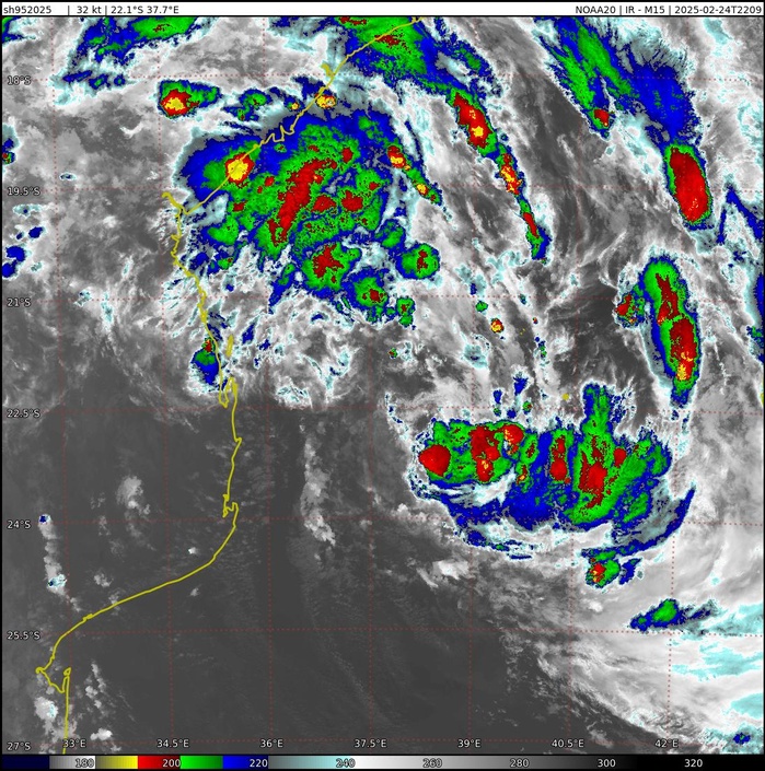 Extremely busy Southern Hemisphere// 19P(RAE) and 20S(BIANCA) CAT 2 US//2421utc 