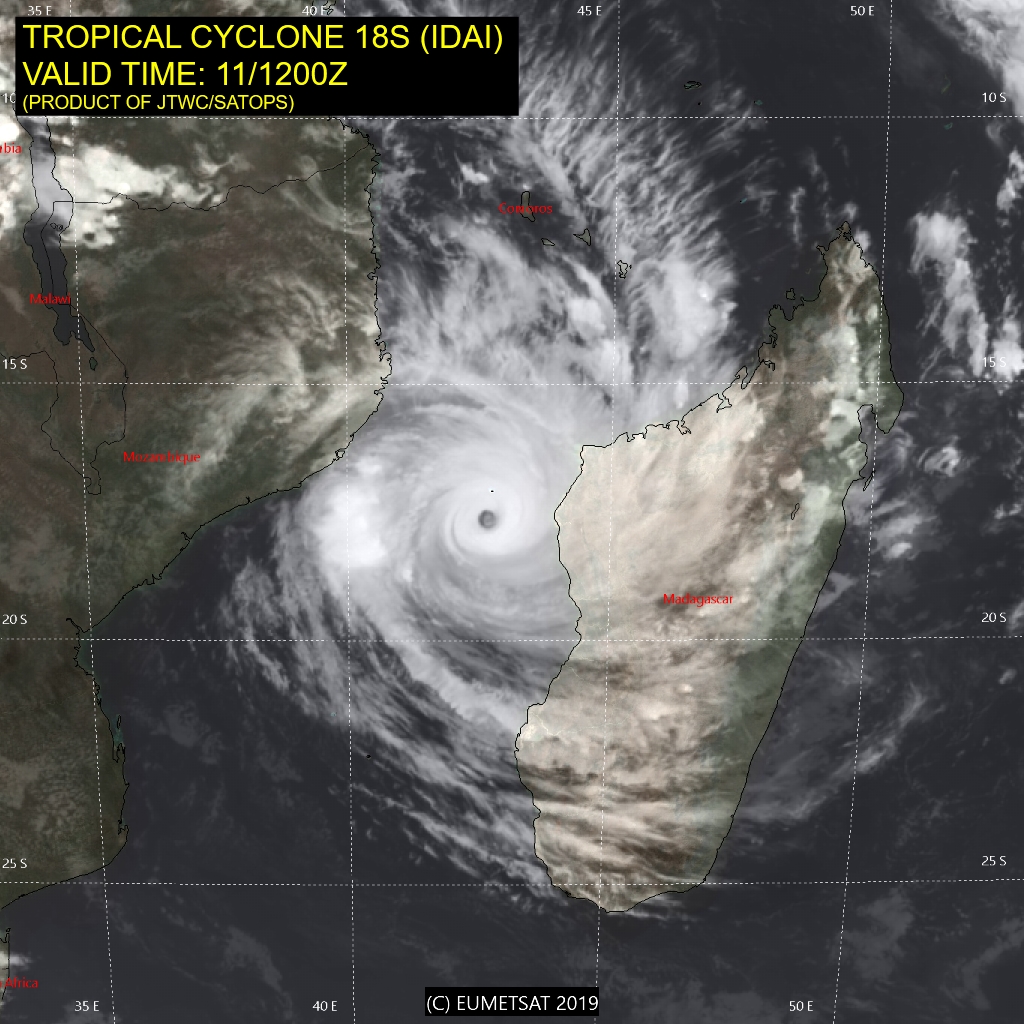 15UTC: IDAI(18S) category 3 US, intensifying to category 4 within 24hours,forecast to bear down on Beira/MOZ in 3 days