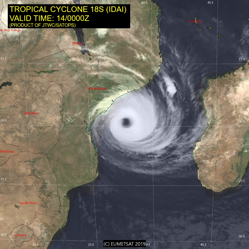 03UTC: dangerous cyclone IDAI(18S) 320km to Beira, set to make landfall within 50km of Beira shorly before 24hours