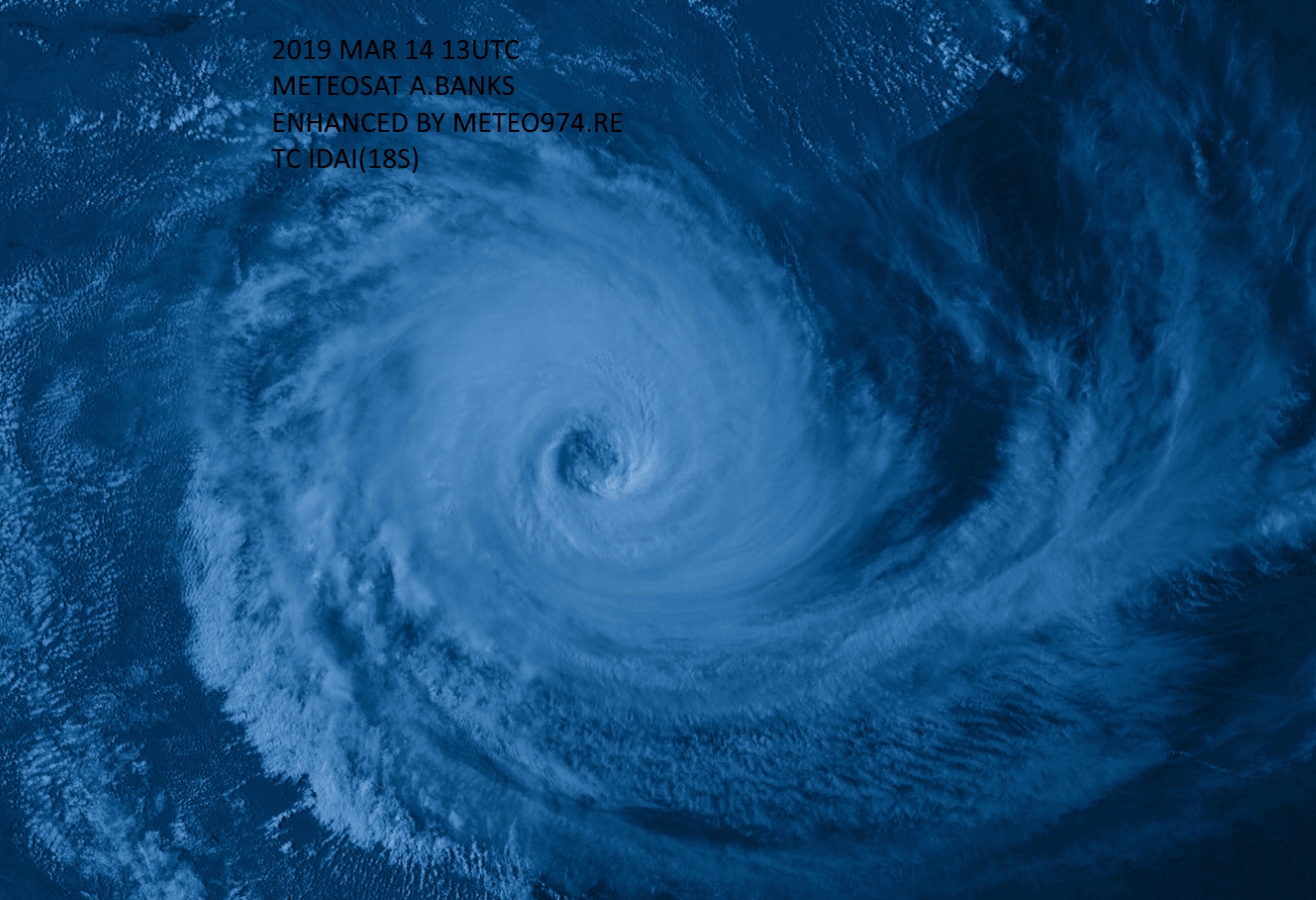 15UTC: Cyclone IDAI(18S) life-threatning category 3 US set to make landfall very close to Beira shortly before 12 hours