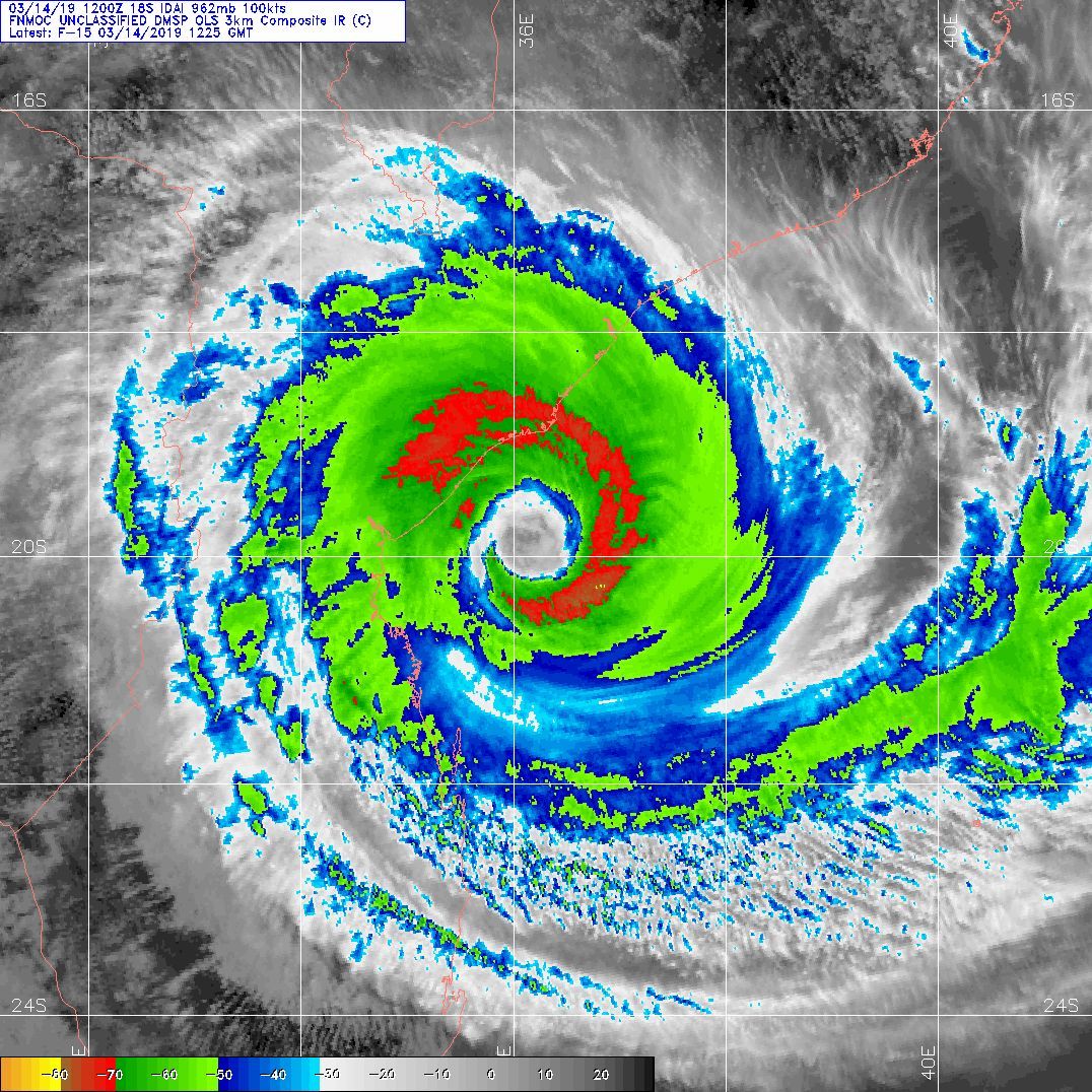 15UTC: Cyclone IDAI(18S) life-threatning category 3 US set to make landfall very close to Beira shortly before 12 hours