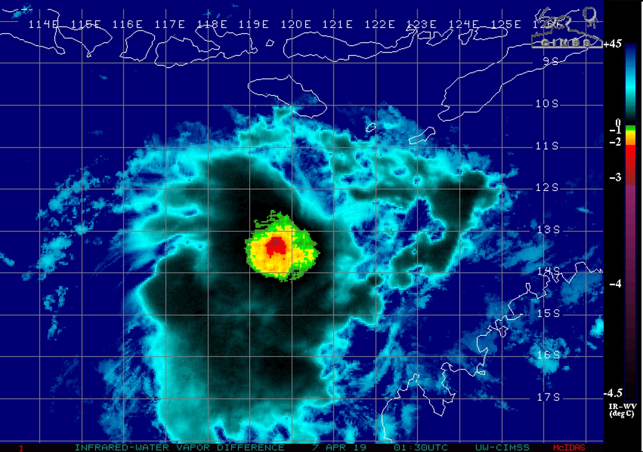 03UTC: TC WALLACE(23S) poorly organized still forecast to intensify slowly next 36/48 hours