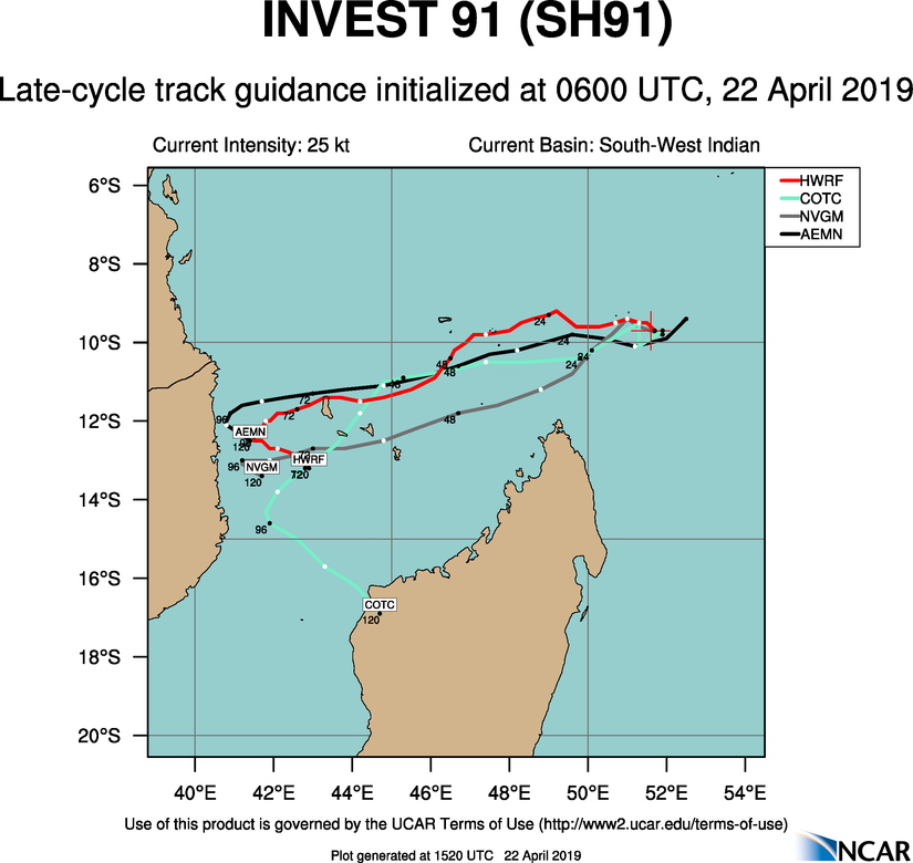 15UTC: INVEST 91S is likely to intensify next 24hours north of Madagascar