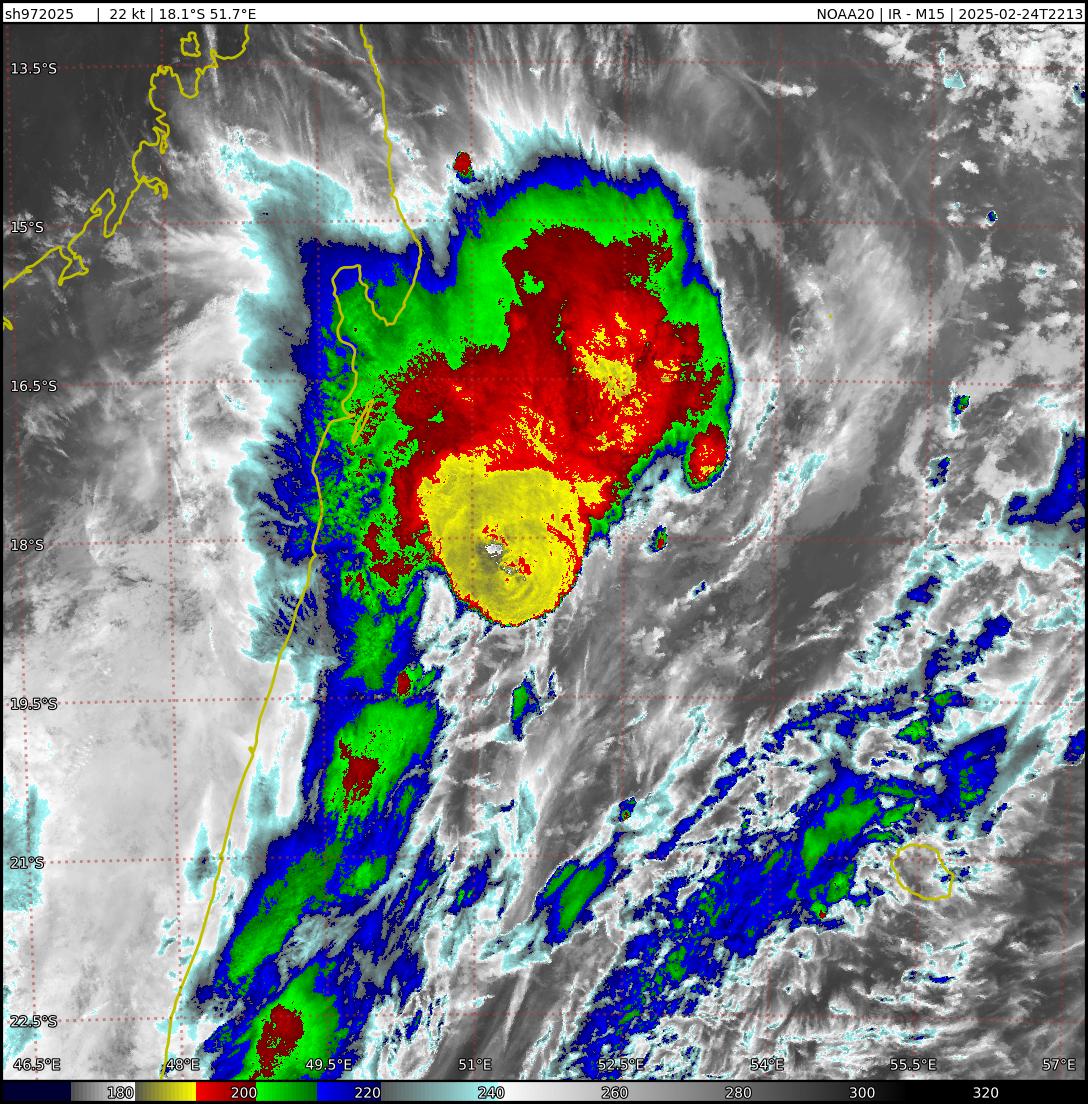 Extremely busy Southern Hemisphere// 19P(RAE) and 20S(BIANCA) CAT 2 US//2421utc 