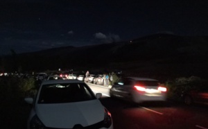 Piton de la fournaise: éruption terminée hier soir à 22h, j'ai vu du monde et la lave au loin, superbe ciel