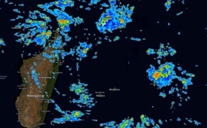 13h30: Réunion/Maurice: grains et orages cet après midi pour certains, soleil et chaleur pour les autres (VIDEO)