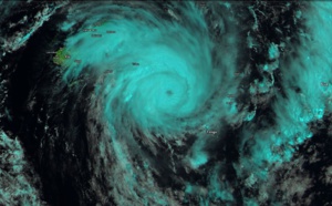 03UTC: Cyclone POLA(16P): Category 1 US , peaking within 24hours and tracking to the west of Nuku 'alofa