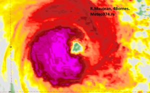 09UTC: TC HALEH(17S) category 3 US, intensifying rapidly with a forecast peak as a category 4 in 24hours