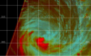 21UTC: TC HALEH(17S) : showing some subtropical characteristics but not a cold-core low yet