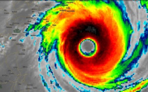 UPDATE: le cyclone IDAI(18S)  à nouveau intense s'est rapidement intensifié ces dernières heures