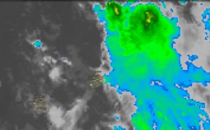 07h: MAURICE: dégradation dans la matinée et cet après midi. REUNION: dégradation par l'est ce soir