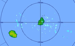 REUNION/MAURICE: beau temps en général avec plus de nuages qu'hier toutefois et quelques averses localisées