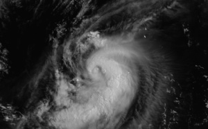 WNP: 06W(CHAMPI): Cat 1 Typhoon, failed to intensify further, environment will become unfavourable after 12hours, 26/03utc update