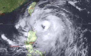 Typhoon 20W(KRATHON) up 45 Knots past 24 hours forecast to intensify within 24/48h approaching Southern TAIWAN// TS 19W(JEBI)//2909utc